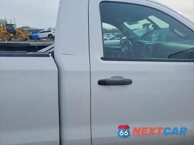 Zdjęcie 10 z 11 samochodu: 2019 CHEVROLET SILVERADO C1500 VIN:3GCNWAEF6KG226551 - miniatura