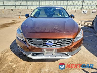 Piąte zdjęcie samochodu w środku: 2018 VOLVO V60 CROSS COUNTRY PREMIER VIN:YV440MWK1J2049003 - miniatura