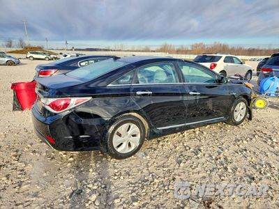 Trzecie zdjęcie samochodu z tyłu: 2013 HYUNDAI SONATA HYBRID BASE VIN:KMHEC4A45DA070370 - miniatura