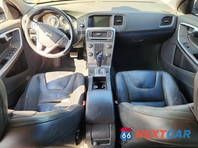 Zdjęcie 8 z 12 samochodu: 2012 VOLVO S60 T5 VIN:YV1622FS4C2127376 - miniatura