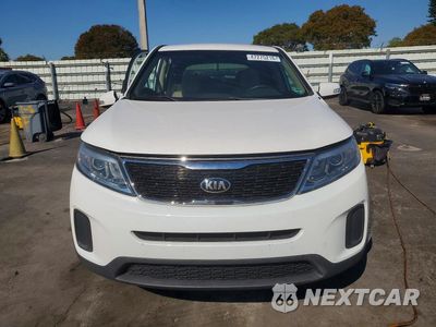 Piąte zdjęcie samochodu w środku: 2015 KIA SORENTO LX VIN:5XYKT3A64FG592560 - miniatura