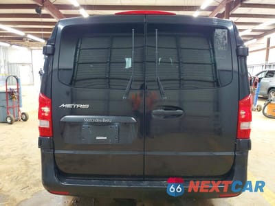 Zdjęcie 6 z 13 samochodu: 2017 MERCEDES-BENZ METRIS VIN:WD4PG2EE4H3266146 - miniatura