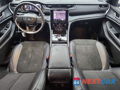 Zdjęcie 8 z 12 samochodu: 2025 JEEP GRAND CHEROKEE LAREDO VIN:1C4RJGAG4SC275283 - miniatura