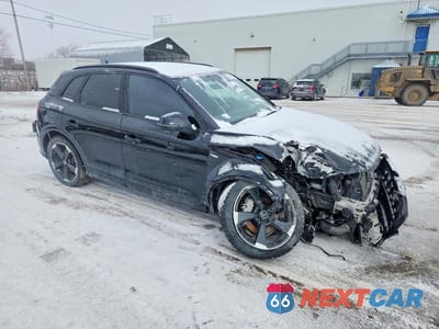 Czwarte zdjęcie samochodu z boku: 2020 AUDI Q5 TITANIUM PREMIUM PLUS VIN:WA1ENAFYXL2036369 - miniatura