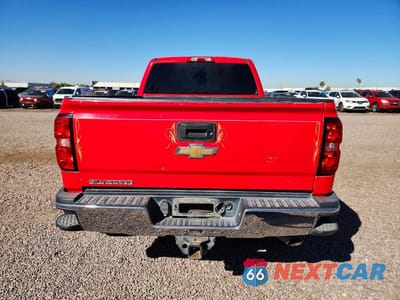 Zdjęcie 6 z 12 samochodu: 2015 CHEVROLET SILVERADO K2500 HEAVY DUTY VIN:1GC2KUEG5FZ545745 - miniatura