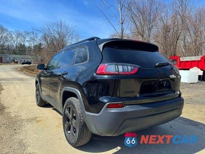 Trzecie zdjęcie samochodu z tyłu: 2019 JEEP CHEROKEE LATITUDE PLUS VIN:1C4PJMLB3KD417575 - miniatura