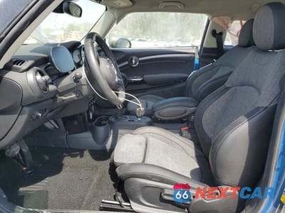 Zdjęcie 7 z 14 samochodu: 2024 MINI COOPER S VIN:WMW53DH04R2U92863 - miniatura