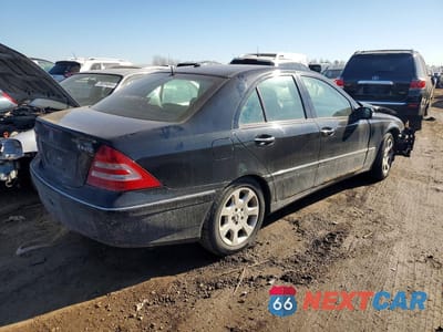 Trzecie zdjęcie samochodu z tyłu: 2006 MERCEDES-BENZ C 350 4MATIC VIN:WDBRF87H36F740288 - miniatura
