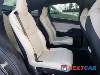 Zdjęcie 11 z 13 samochodu: 2022 TESLA MODEL X VIN:7SAXCBE54NF361460 - miniatura