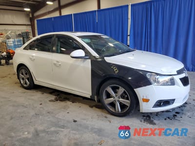 Czwarte zdjęcie samochodu z boku: 2014 CHEVROLET CRUZE LT VIN:1G1PC5SB9E7402317 - miniatura