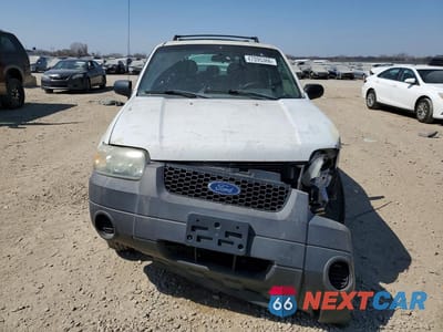 Piąte zdjęcie samochodu w środku: 2006 FORD ESCAPE XLS VIN:1FMYU02ZX6KA98904 - miniatura