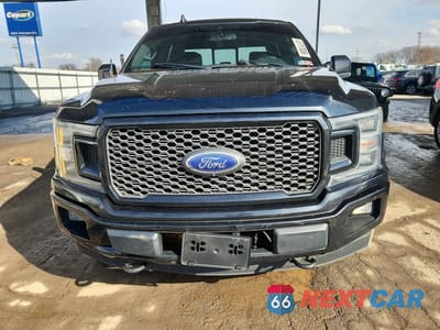 Piąte zdjęcie samochodu w środku: 2019 FORD F150 SUPERCREW VIN:1FTFW1E55KFB53203 - miniatura