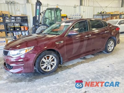 2017 KIA OPTIMA LX 5XXGT4L32HG164640 - główne zdjęcie licytacji z USA - miniatura