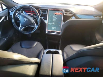 Zdjęcie 9 z 10 samochodu: 2015 TESLA MODEL S VIN:5YJSA1E18FF118157 - miniatura