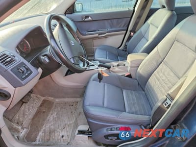 Zdjęcie 7 z 13 samochodu: 2005 VOLVO S40 2.4I VIN:YV1MS382652049664 - miniatura