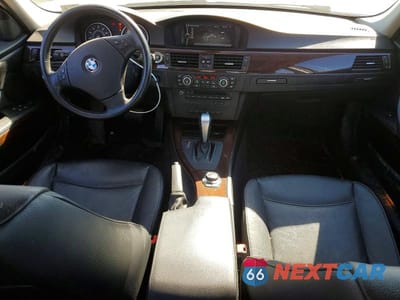 Zdjęcie 8 z 11 samochodu: 2011 BMW 328 XI VIN:WBAPK7C52BF196528 - miniatura