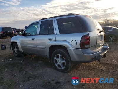 Drugie zdjęcie samochodu z przodu: 2005 CHEVROLET TRAILBLAZER LS VIN:1GNDT13S952275722 - miniatura