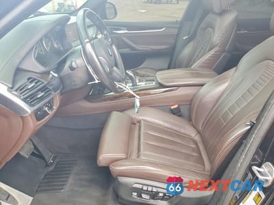 Zdjęcie 7 z 14 samochodu: 2017 BMW X5 SDRIVE35I VIN:5UXKR2C35H0U22274 - miniatura