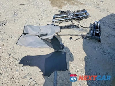 Zdjęcie 13 z 14 samochodu: 2018 TOYOTA HIGHLANDER LIMITED PLATINUM VIN:5TDDZRFH4JS878179 - miniatura