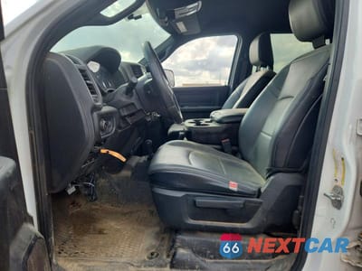 Zdjęcie 7 z 11 samochodu: 2022 RAM 2500 TRADESMAN 4WD 6.4L V8 VIN:3C6UR5CJ6NG203137 - miniatura