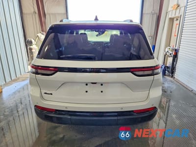 Zdjęcie 6 z 12 samochodu: 2023 JEEP GRAND CHEROKEE LAREDO VIN:1C4RJHAG5PC517771 - miniatura