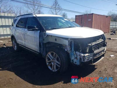 Czwarte zdjęcie samochodu z boku: 2017 FORD EXPLORER XLT VIN:1FM5K8D82HGC50532 - miniatura