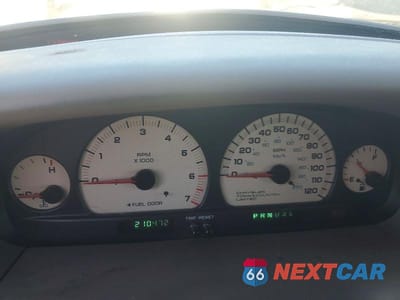 Zdjęcie 9 z 12 samochodu: 2000 CHRYSLER TOWN & COUNTRY LIMITED VIN:1C4GP64LXYB727888 - miniatura