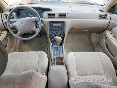 Zdjęcie 8 z 11 samochodu: 2000 TOYOTA CAMRY LE V6 VIN:JT2BF22K2Y0253214 - miniatura