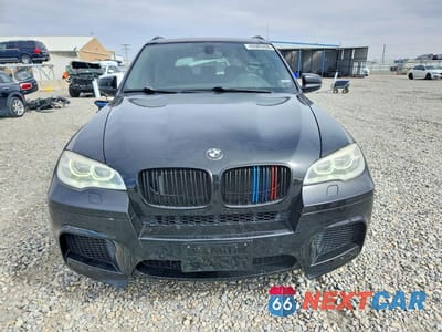 Piąte zdjęcie samochodu w środku: 2013 BMW X5 M VIN:5YMGY0C51D0C12016 - miniatura
