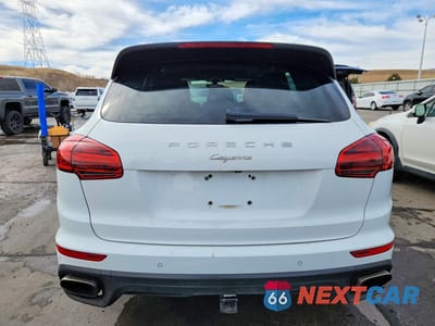 Zdjęcie 6 z 12 samochodu: 2016 PORSCHE CAYENNE VIN:WP1AA2A27GLA00596 - miniatura