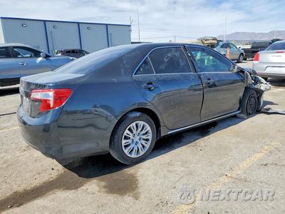 Trzecie zdjęcie samochodu z tyłu: 2014 TOYOTA CAMRY LE VIN:4T4BF1FK2ER355002 - miniatura