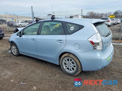 Drugie zdjęcie samochodu z przodu: 2013 TOYOTA PRIUS V THREE VIN:JTDZN3EU3D3261696 - miniatura