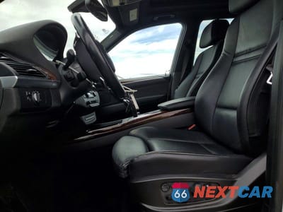 Zdjęcie 7 z 12 samochodu: 2013 BMW X5 XDRIVE50I VIN:5UXZV8C51D0C17255 - miniatura