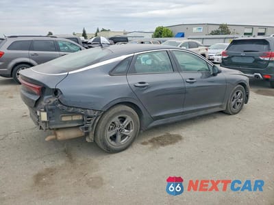 Trzecie zdjęcie samochodu z tyłu: 2022 KIA K5 LXS VIN:5XXG14J2XNG137407 - miniatura