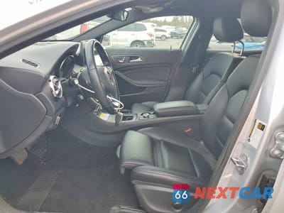 Zdjęcie 7 z 11 samochodu: 2019 MERCEDES-BENZ GLA 250 4MATIC VIN:WDCTG4GB7KJ586839 - miniatura