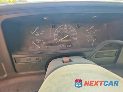 Zdjęcie 9 z 12 samochodu: 1996 FORD E-350 SHUTTLE BUS VIN:1FDKE30F3THA50442 - miniatura