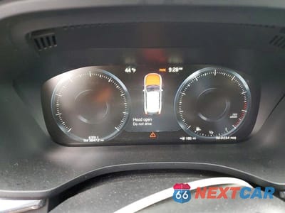Zdjęcie 9 z 12 samochodu: 2021 VOLVO XC60 T5 MOMENTUM VIN:YV4102DKXM1700472 - miniatura