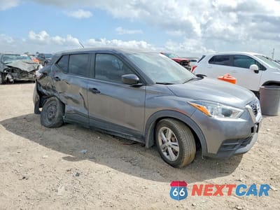 Czwarte zdjęcie samochodu z boku: 2020 NISSAN KICKS S VIN:3N1CP5BVXLL561167 - miniatura