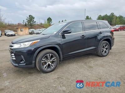 2018 TOYOTA HIGHLANDER LE 5TDZARFHXJS037206 - główne zdjęcie licytacji z USA - miniatura