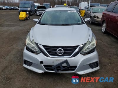 Piąte zdjęcie samochodu w środku: 2017 NISSAN ALTIMA 2.5 S VIN:1N4AL3AP7HC192767 - miniatura