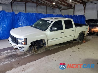 2011 CHEVROLET SILVERADO K1500 LTZ 3GCPKTE34BG338187 - główne zdjęcie licytacji z USA - miniatura