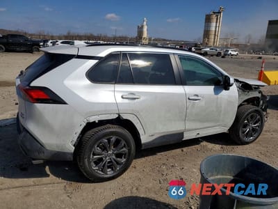Trzecie zdjęcie samochodu z tyłu: 2024 TOYOTA RAV4 HYBRID XLE PREMIUM VIN:4T3B6RFV8RU146265 - miniatura