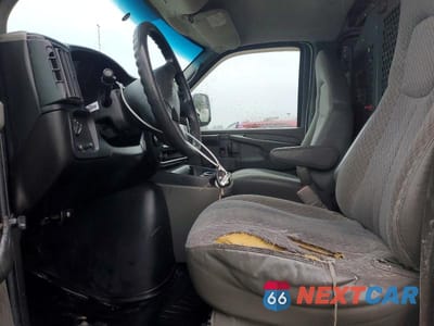 Zdjęcie 7 z 12 samochodu: 2006 GMC SAVANA 2500 DELIVERY VAN VIN:1GTGG252361179640 - miniatura