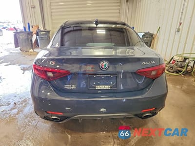 Zdjęcie 6 z 12 samochodu: 2019 ALFA ROMEO GIULIA TI VIN:ZARFANBN8K7601315 - miniatura