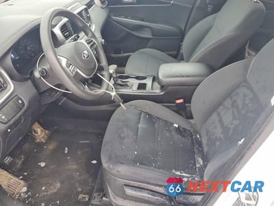 Zdjęcie 7 z 13 samochodu: 2020 KIA SORENTO LX V6 VIN:5XYPG4A52LG630340 - miniatura