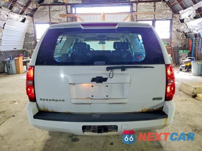 Zdjęcie 6 z 13 samochodu: 2010 CHEVROLET SUBURBAN C1500 LS VIN:1GNUCHE07AR100830 - miniatura