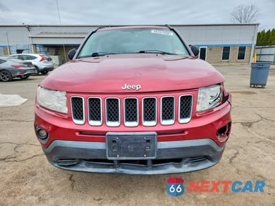 Piąte zdjęcie samochodu w środku: 2013 JEEP COMPASS SPORT VIN:1C4NJDBB5DD210617 - miniatura
