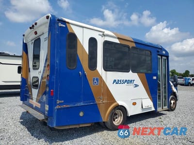 Czwarte zdjęcie samochodu z boku: 2016 FORD E450 SHUTTLE BUS VIN:1FDFE4FS8GDC33263 - miniatura