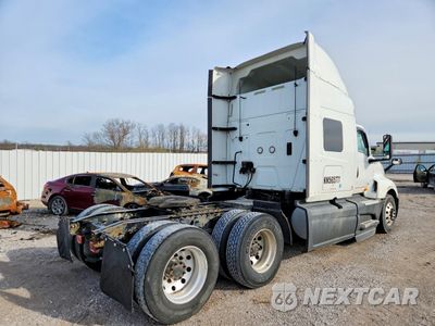 Czwarte zdjęcie samochodu z boku: 2019 INTERNATIONAL LT625 SEMI TRUCK VIN:3HSDZTZR9KN565777 - miniatura