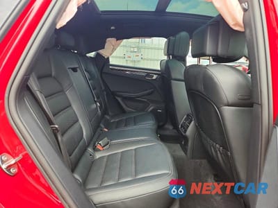 Zdjęcie 10 z 12 samochodu: 2023 PORSCHE MACAN S VIN:WP1AG2A50PLB40577 - miniatura